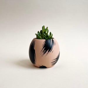 Round Brush Strokes Plant Pot