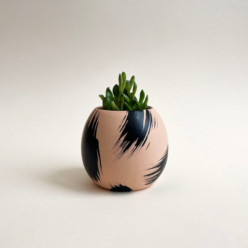 Round Brush Strokes Plant Pot