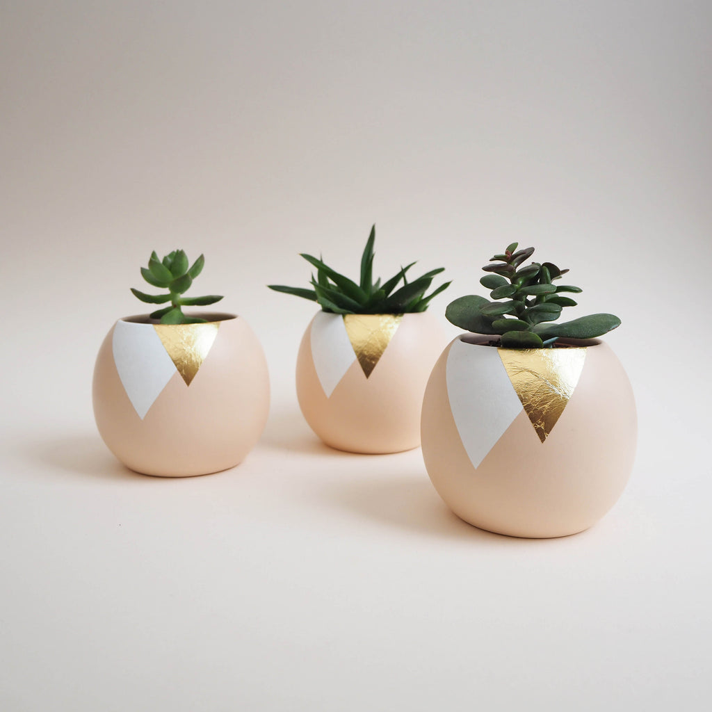 Gold Leaf Triangle Round Plant Pot