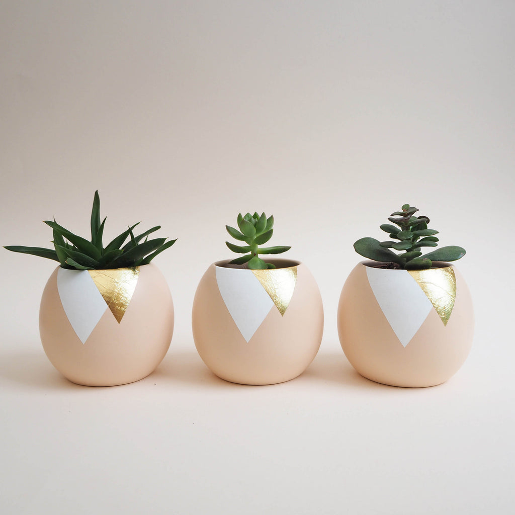 Gold Leaf Triangle Round Plant Pot